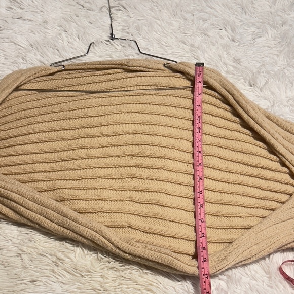 SHEIN Cream Sweater with Ribbed Texture - Picture 3 of 4